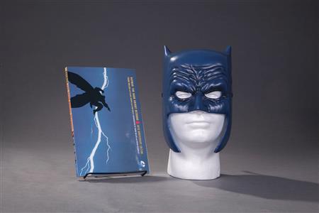 Batman Dark Knight Returns Book & Mask Set - Graphic Novels - Image - Pop Weasel