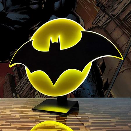Dc Comics Justice League Batman Table Lamp Night Light With Luminescent Halo Mountable To 3d Illuminated Batsign Wall Lights With Dimmer (regular) - Image - Collectibles - Image - Pop Weasel